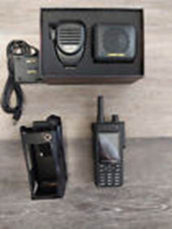 Radio Tone RT4 4G LTE Android 6 WiFi Push-To-Talk Zello Echolink Teamspeak Smart - Bild 2 von 11