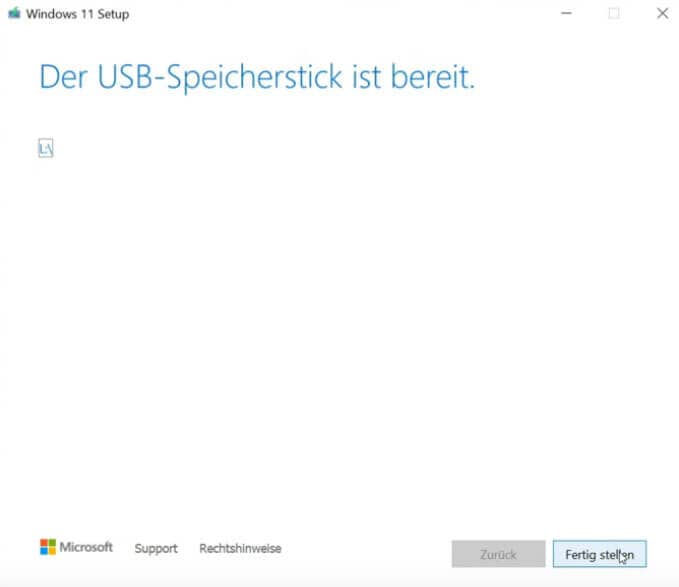 Windows-11-USB-Stick bereit fr die Installation des Updates auf Windows 11 